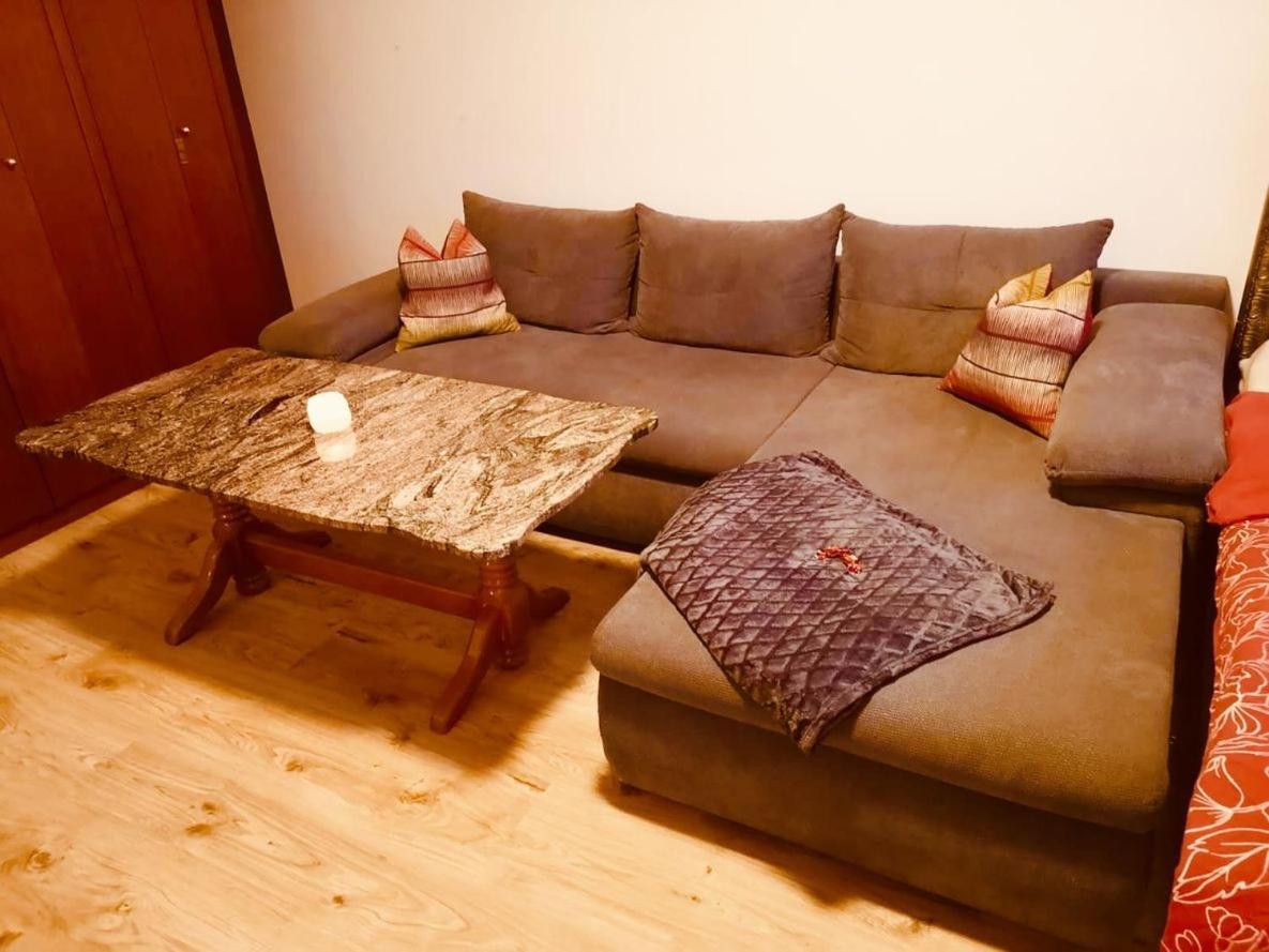 Thermenland-Traum Apartment Fuerstenfeld Esterno foto